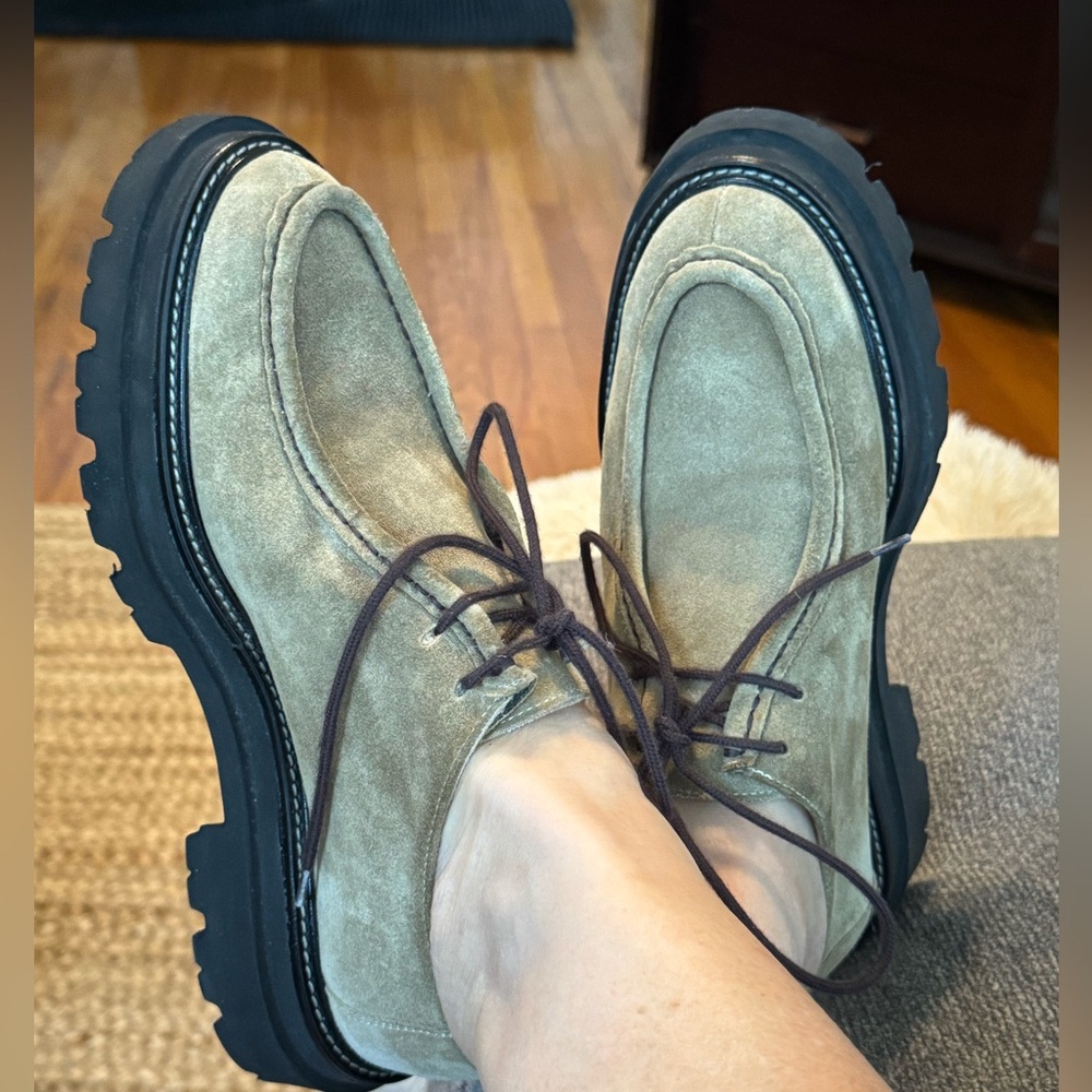 Tan Oxford Shoes with Moc Toe and Chunky Sole